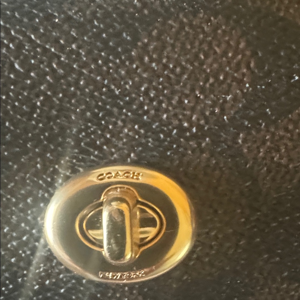 Black and brown coach sunglasses case - Picture 4 of 6